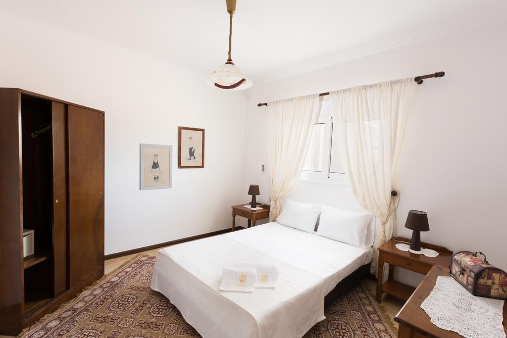 Dimitra Villa